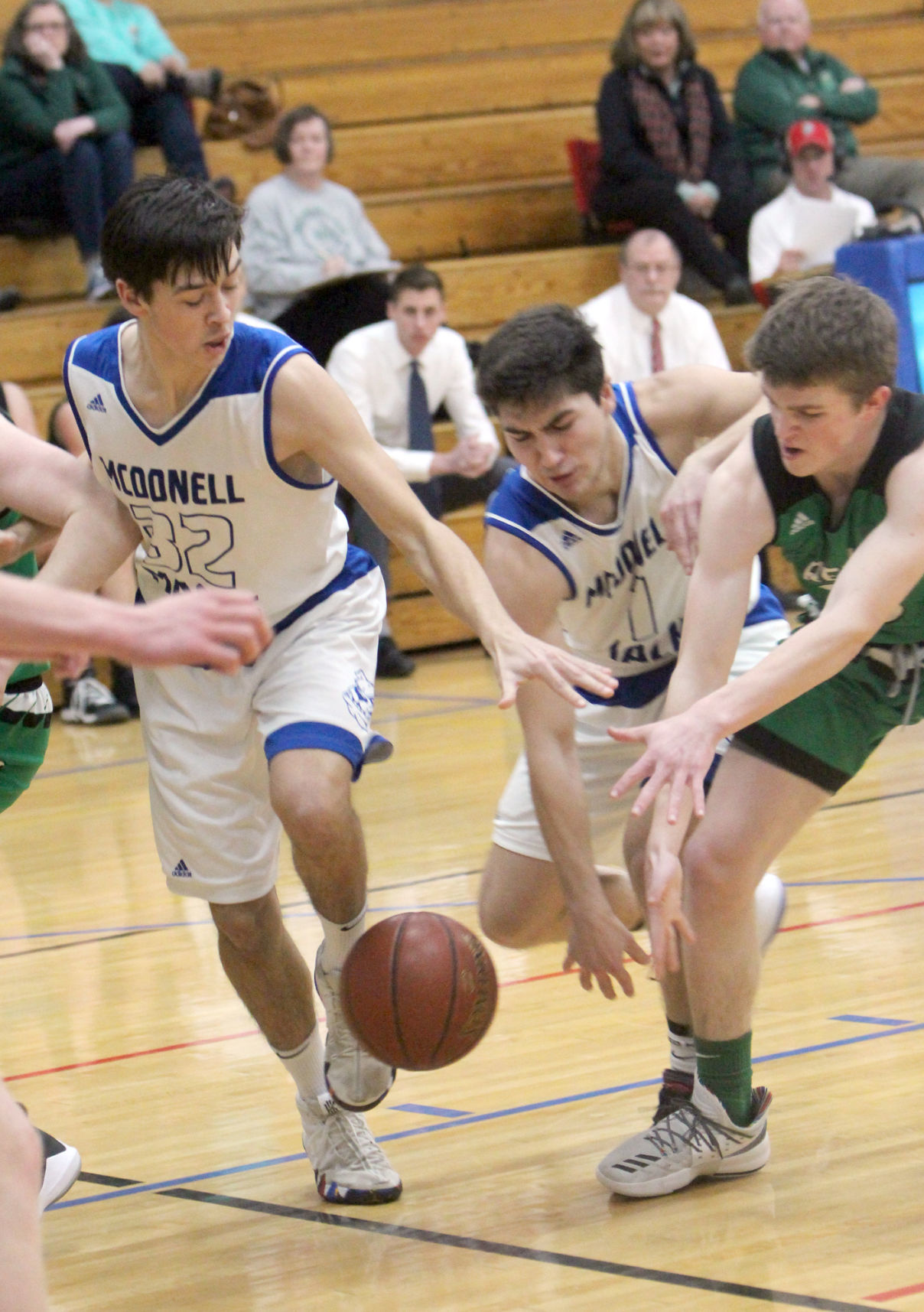 Eau Claire Regis at McDonell boys basketball 2-13-19